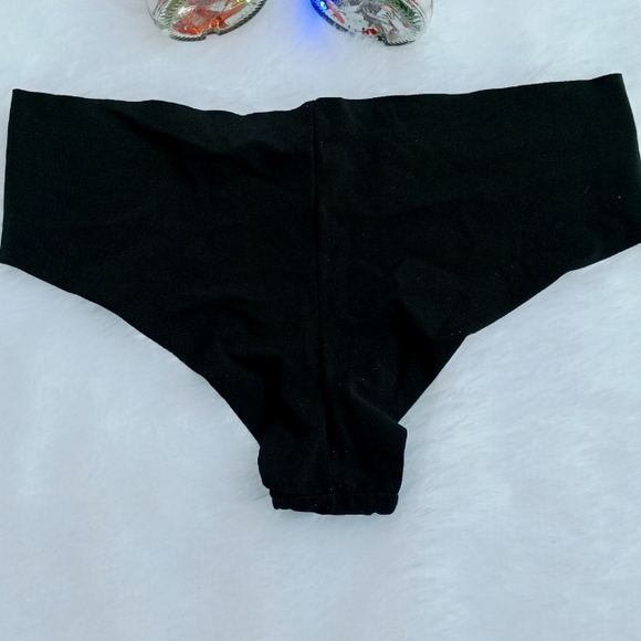 La senza panty - Picture 5 of 6